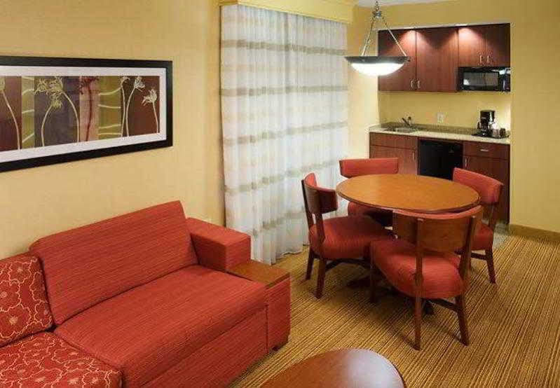 ホテル コートヤード カロライナビーチ オーシャンフロント エクステリア 写真